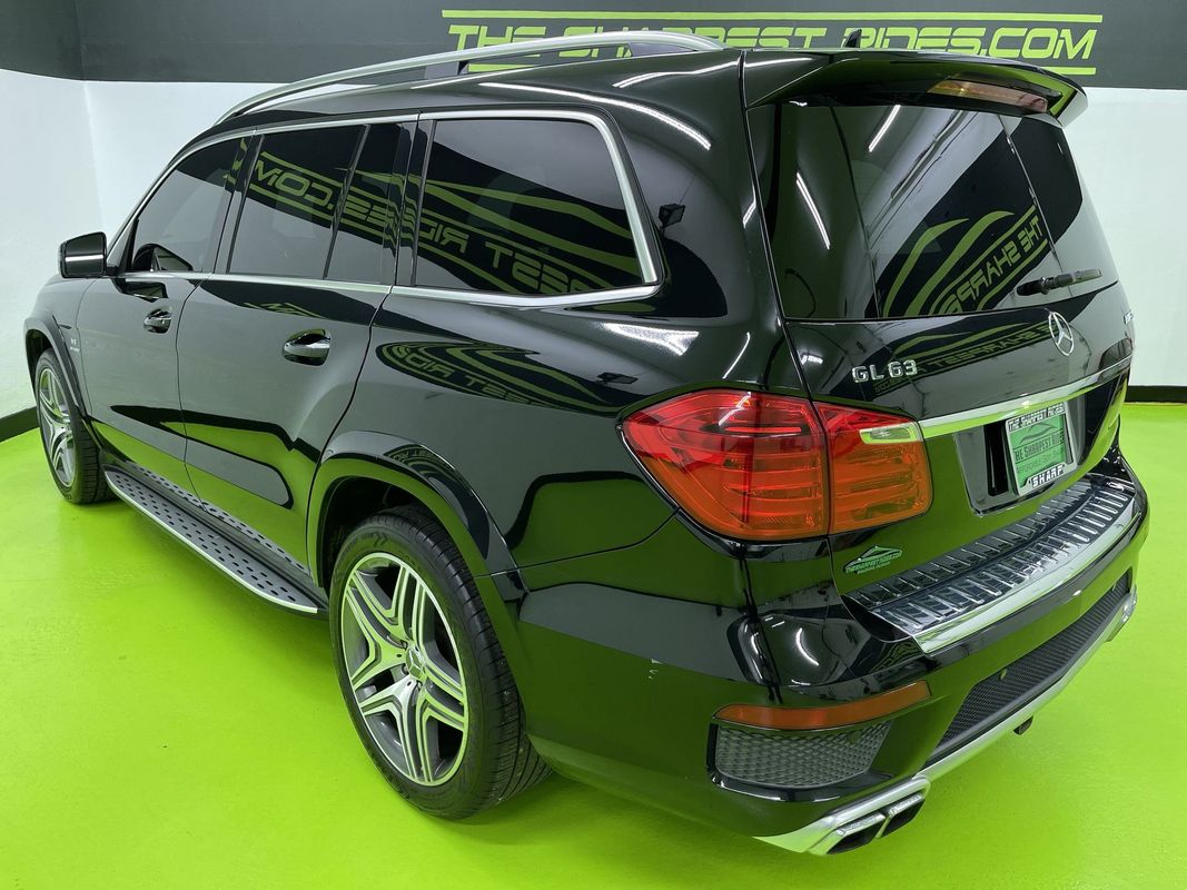 Vehicle image 6 of 18