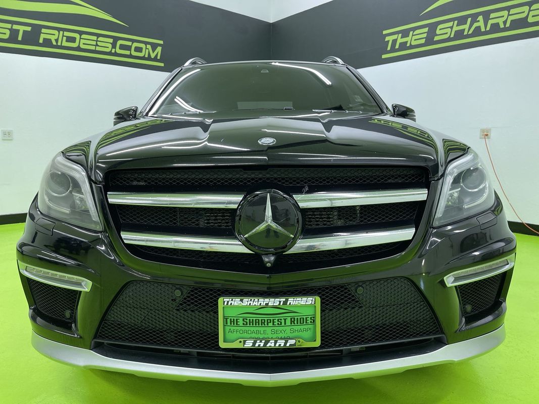 Vehicle image 8 of 18