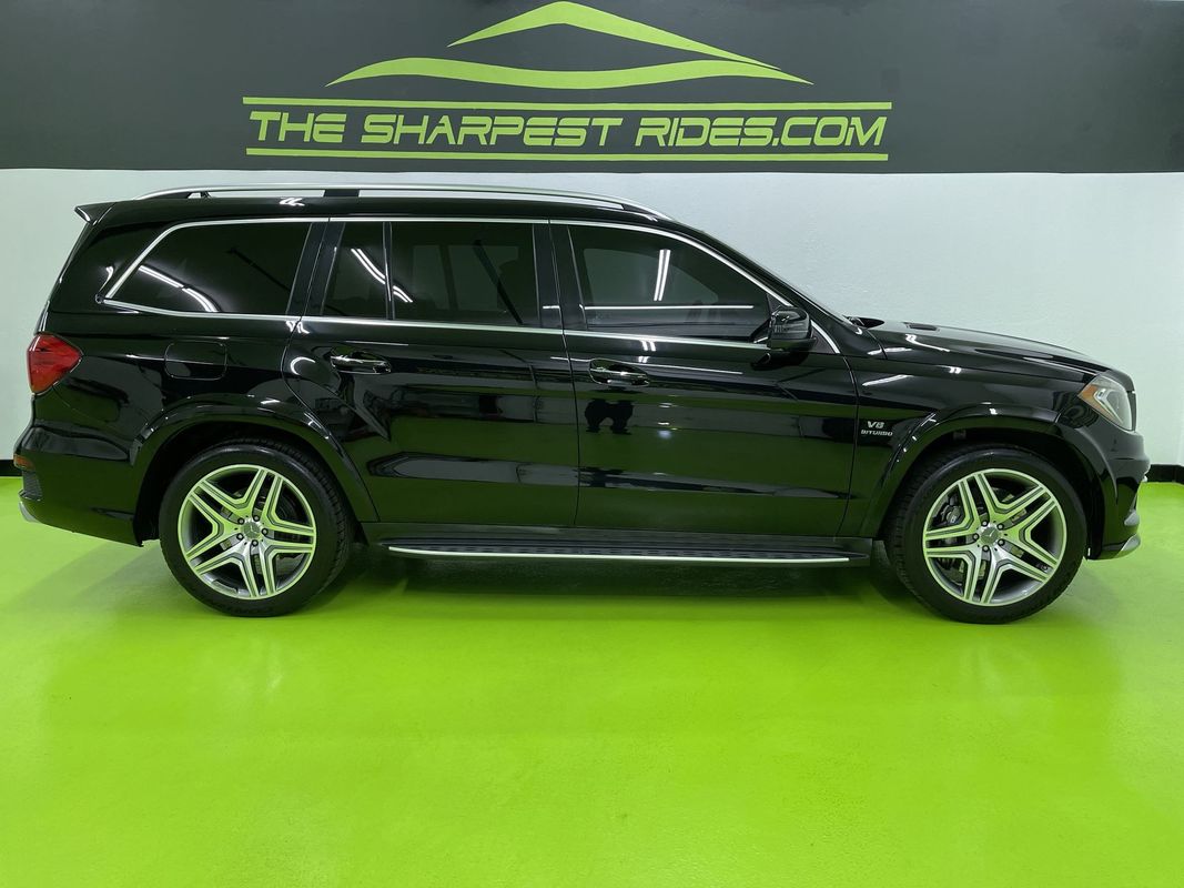 Vehicle image 4 of 18