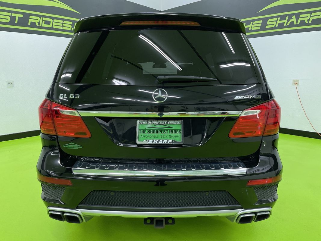 Vehicle image 10 of 18