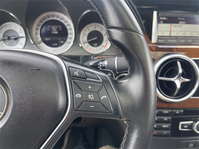 Vehicle image 21 of 44