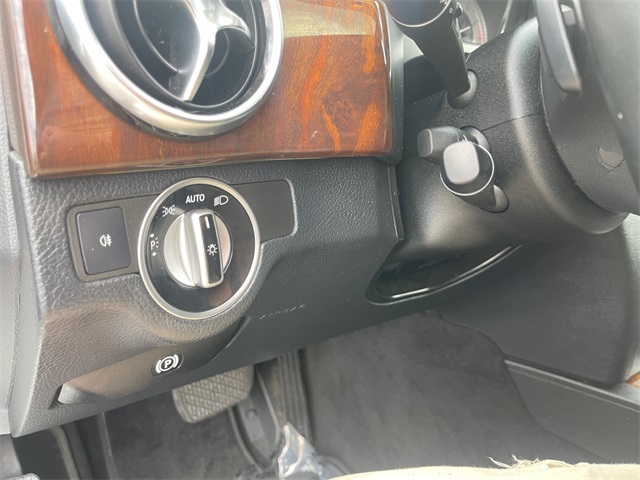 Vehicle image 24 of 44