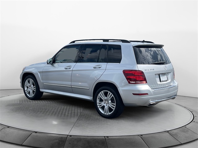 Vehicle image 7 of 44