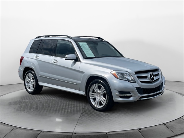 Vehicle image 3 of 44