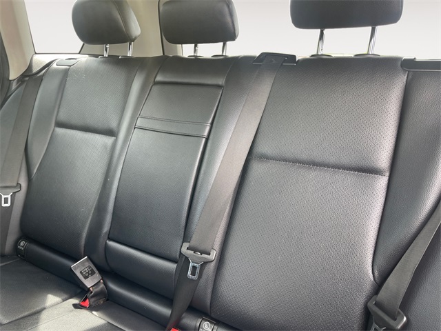 Vehicle image 13 of 44