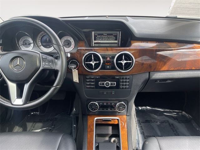Vehicle image 10 of 44