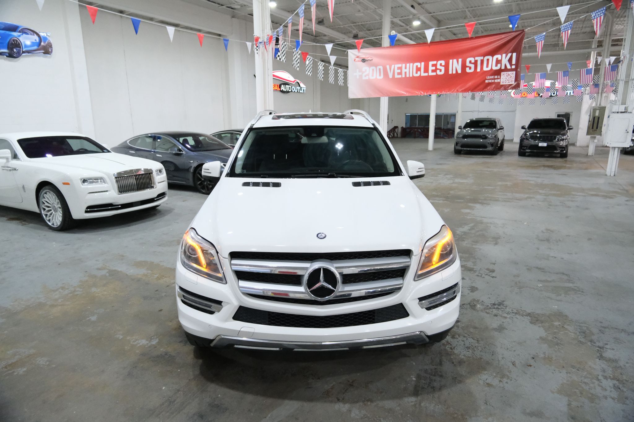 2015 Mercedes-Benz GL-Class 450 Image 2 of 46