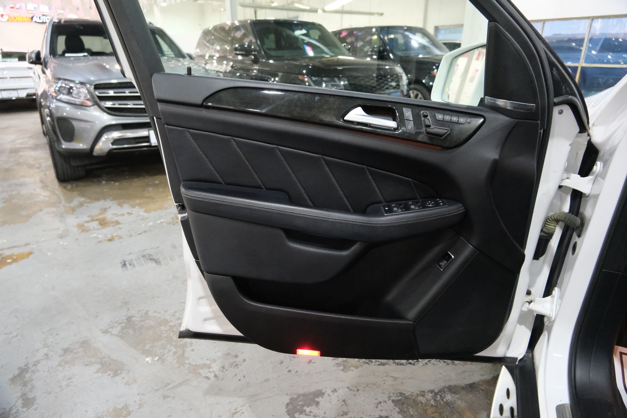 2015 Mercedes-Benz GL-Class 450 Image 6 of 46