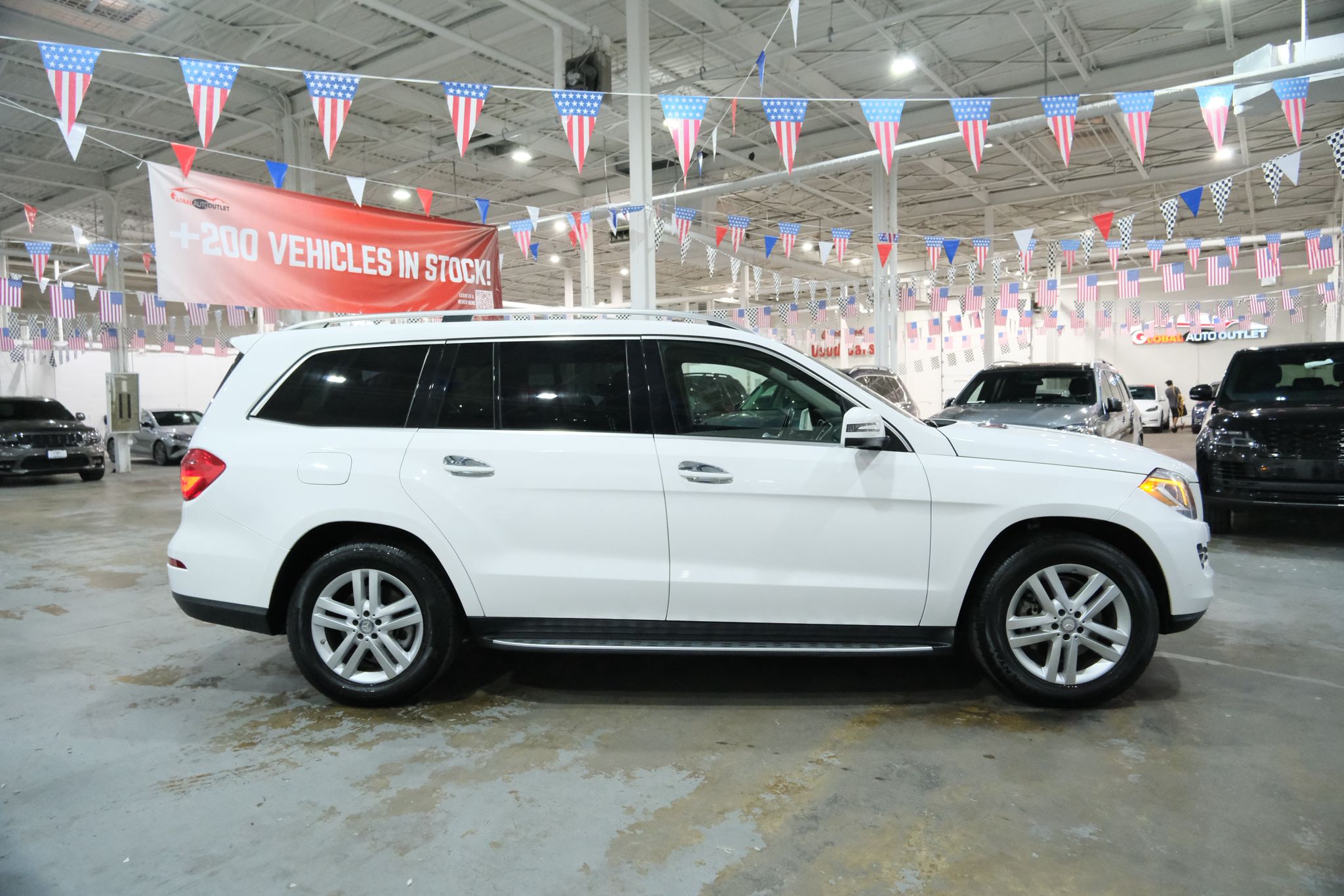 2015 Mercedes-Benz GL-Class 450 Image 4 of 46