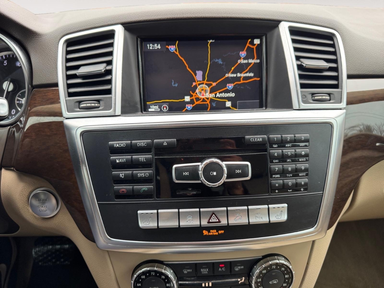 Vehicle image 21 of 29