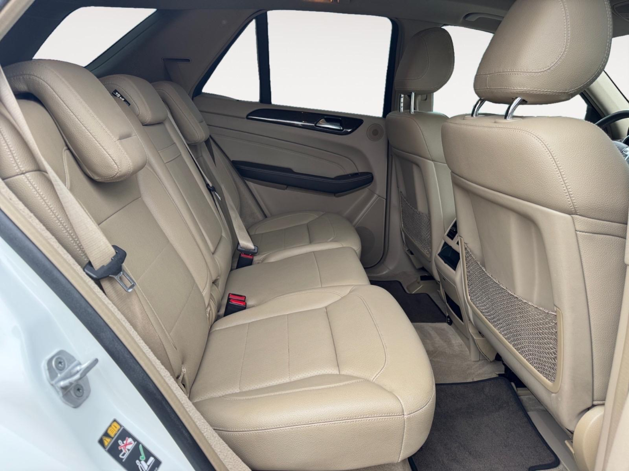 Vehicle image 27 of 29