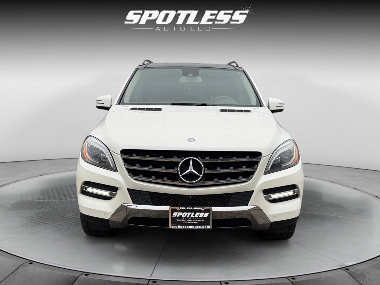 Vehicle image 3 of 29