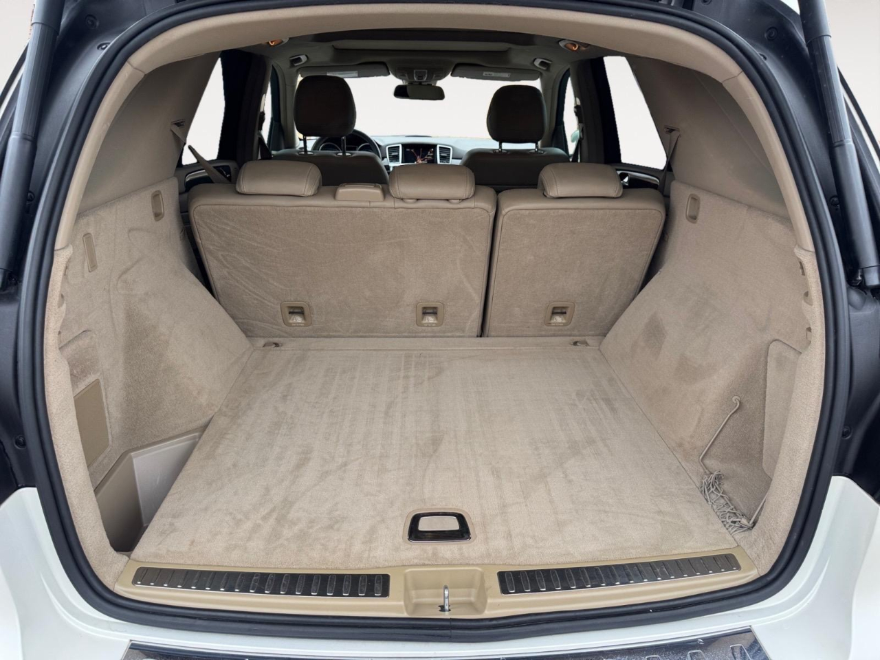 Vehicle image 28 of 29