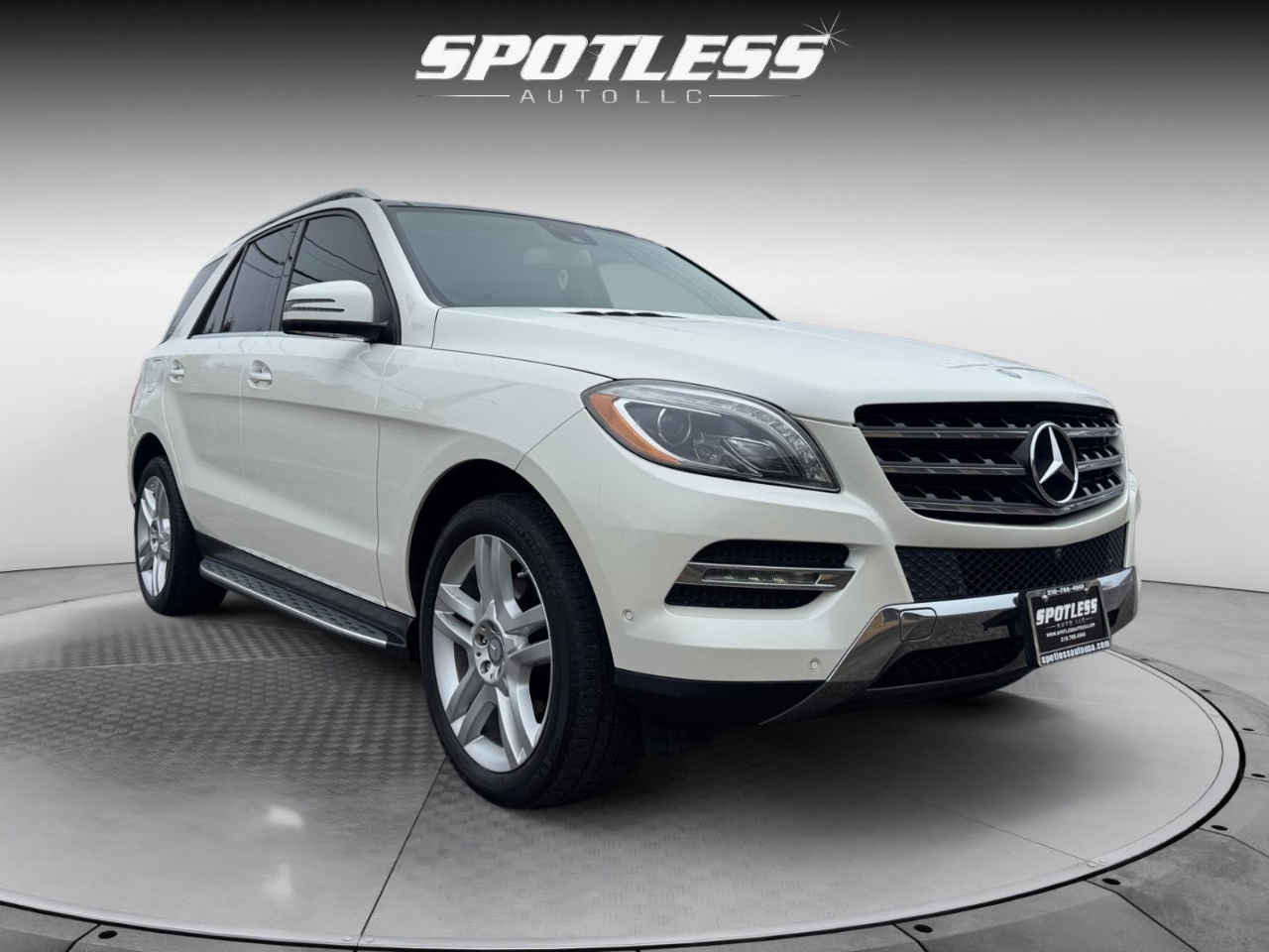 Vehicle image 4 of 29
