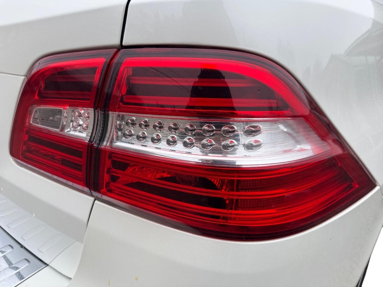 Vehicle image 13 of 29