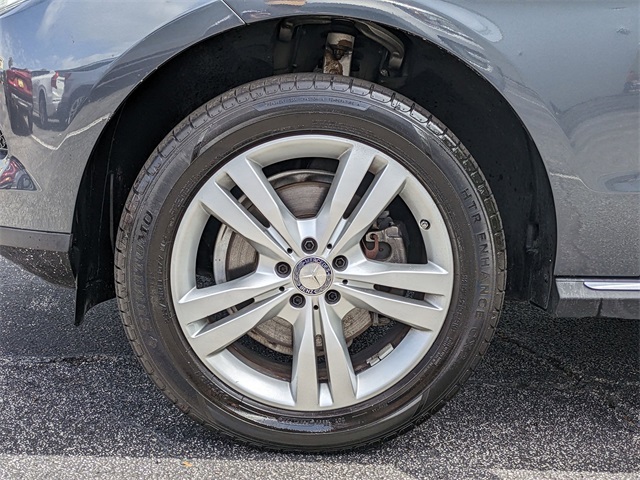 Vehicle image 31 of 32