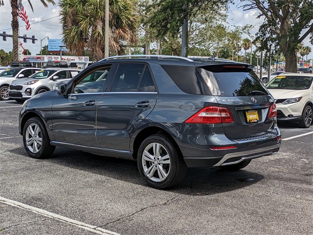 Vehicle image 6 of 32