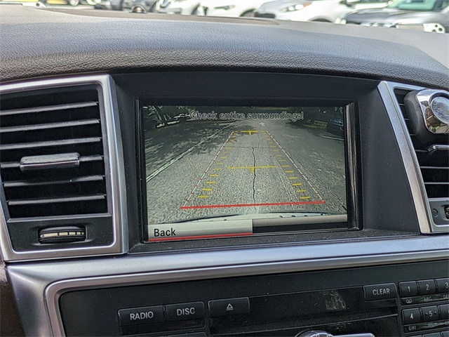 Vehicle image 17 of 32