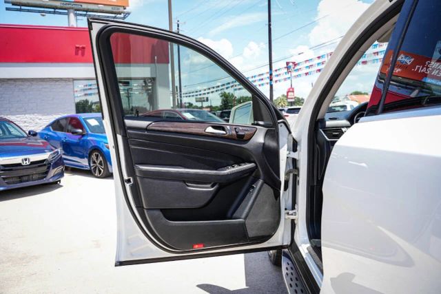 2015 Mercedes-Benz M-Class ML 350 Image 17 of 23