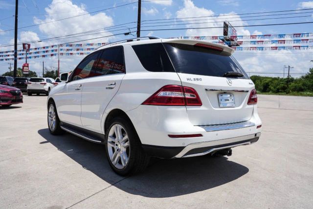2015 Mercedes-Benz M-Class ML 350 Image 8 of 23