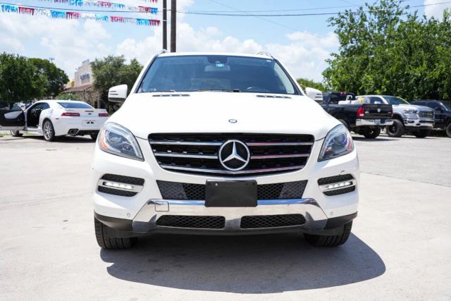 2015 Mercedes-Benz M-Class ML 350 Image 2 of 23