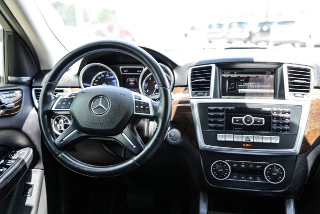 2015 Mercedes-Benz M-Class ML 350 Image 14 of 23