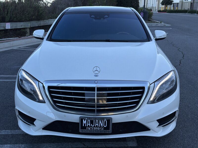 2015 Mercedes-Benz S-Class 550 Image 3 of 38