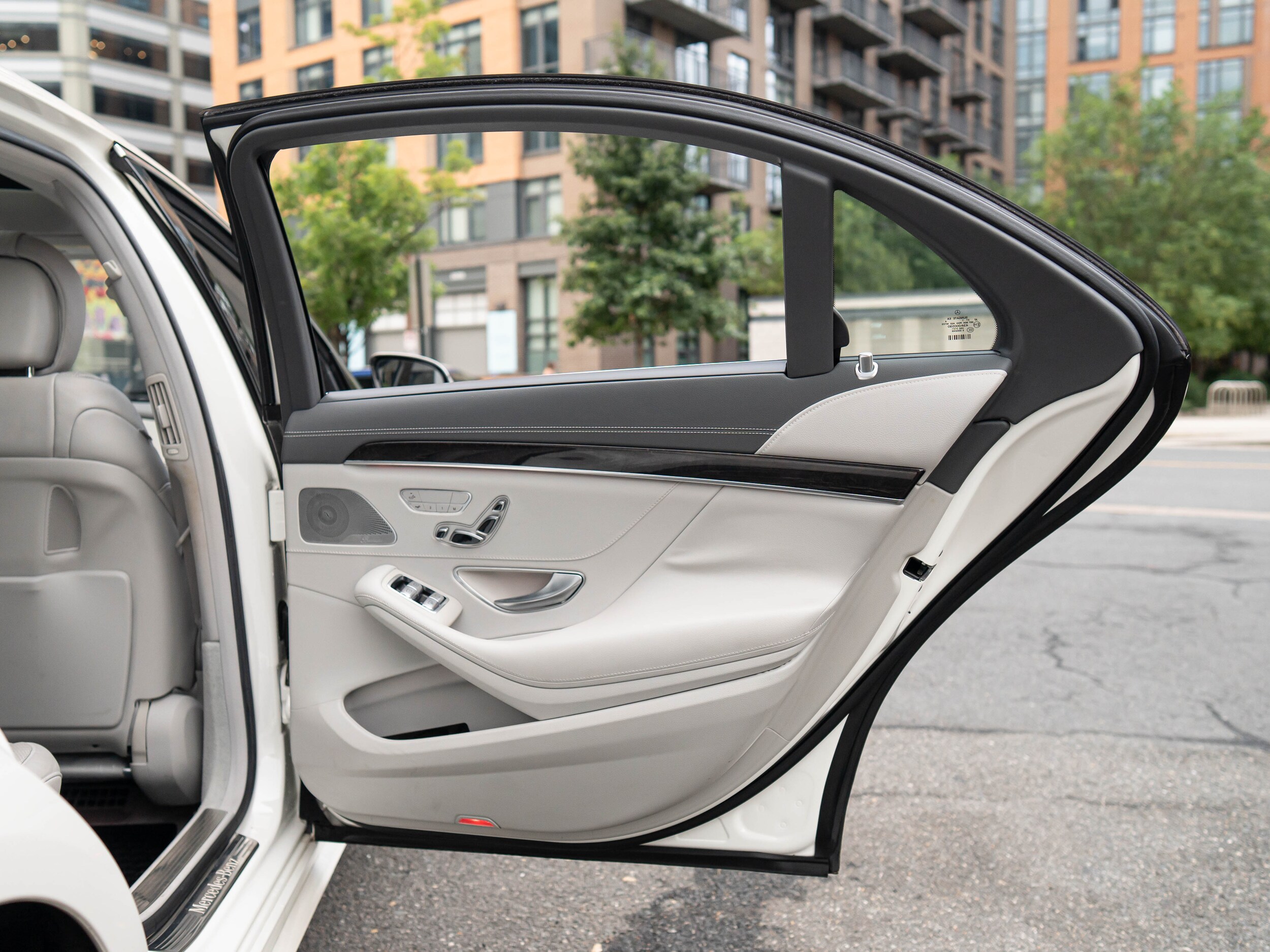 Vehicle image 49 of 64