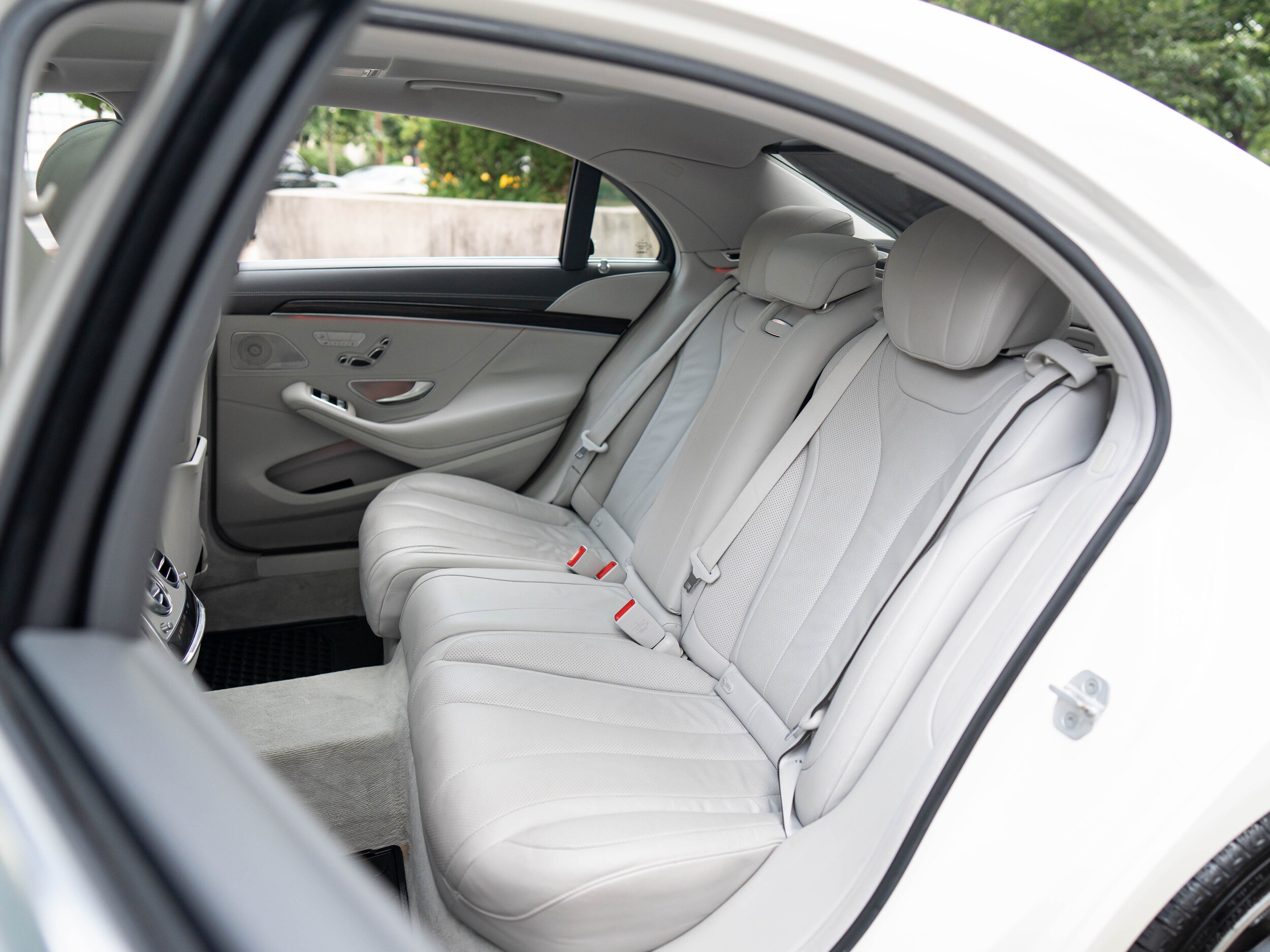 Vehicle image 20 of 64