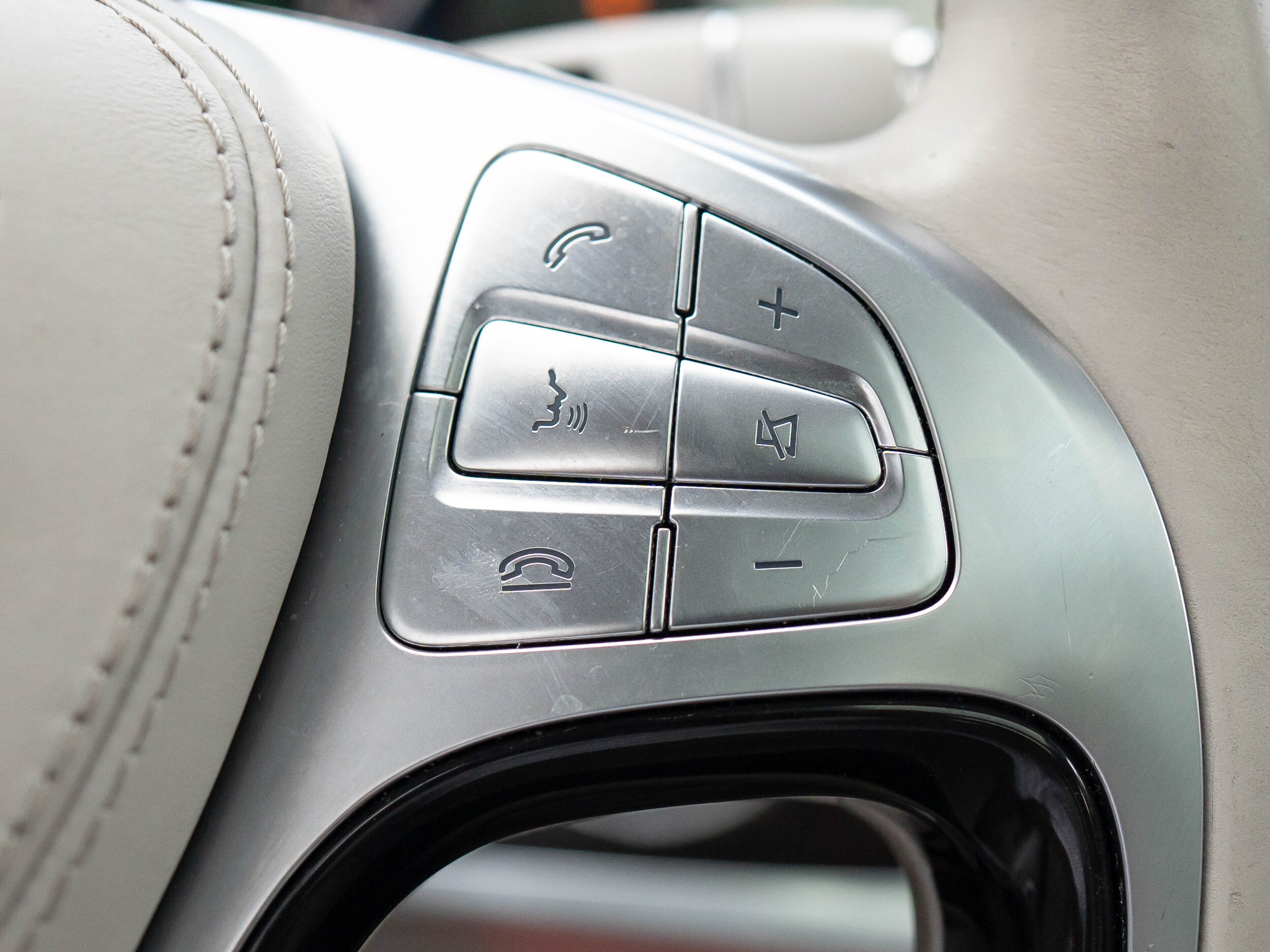 Vehicle image 26 of 64