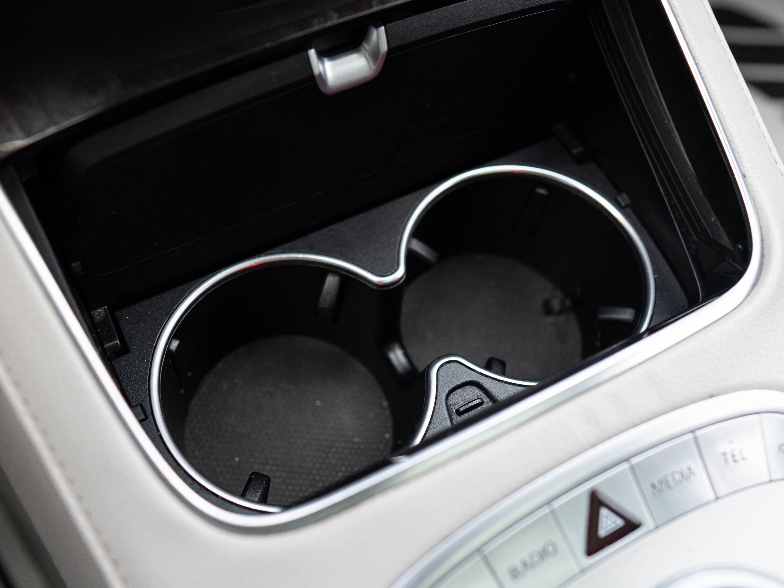 Vehicle image 36 of 64