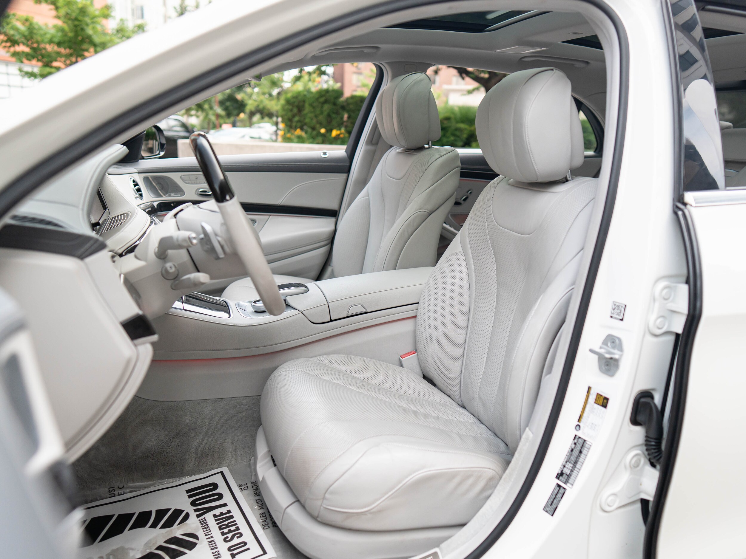 Vehicle image 16 of 64
