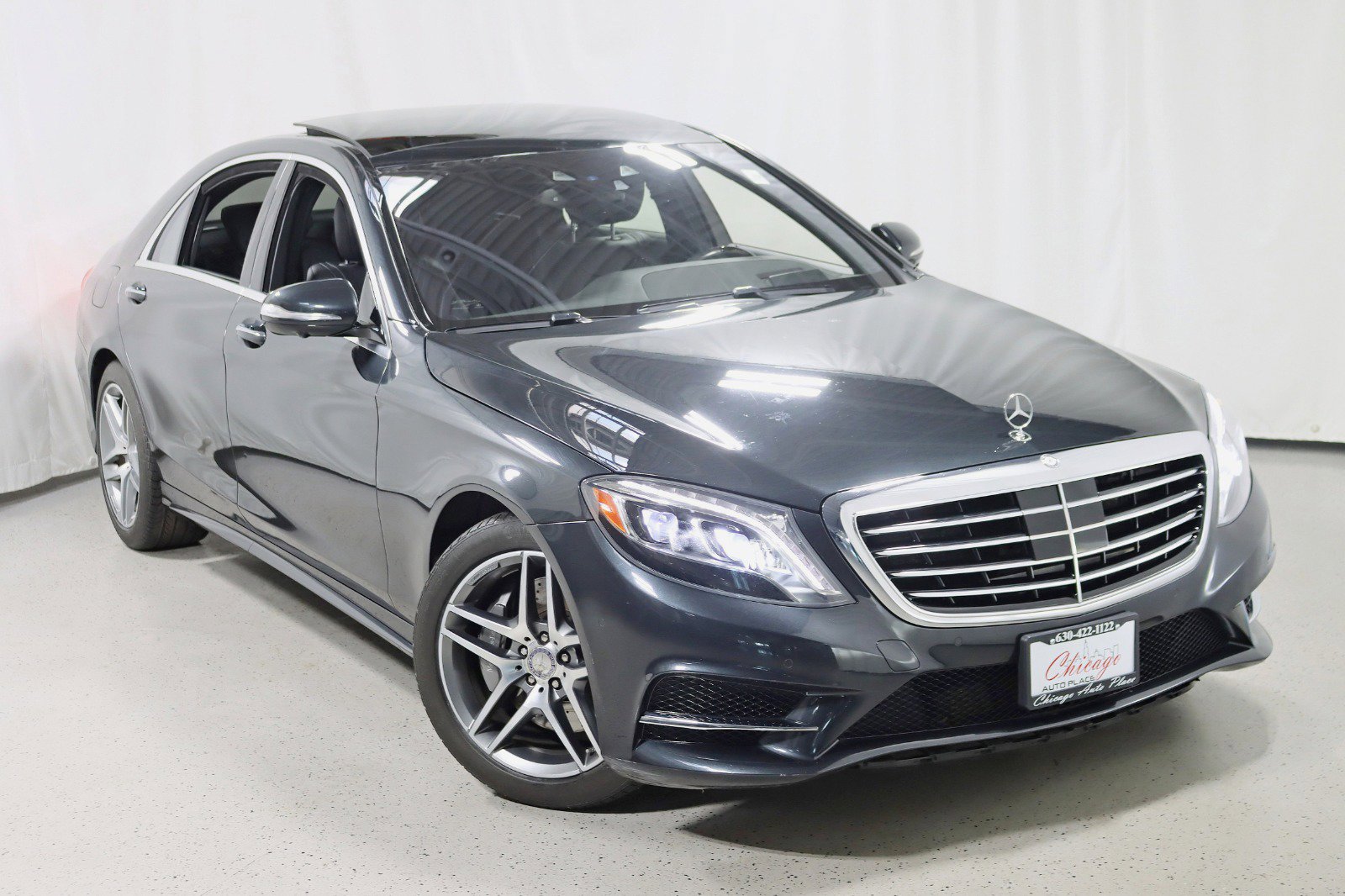 2015 Mercedes-Benz S-Class 550 Image 4 of 51