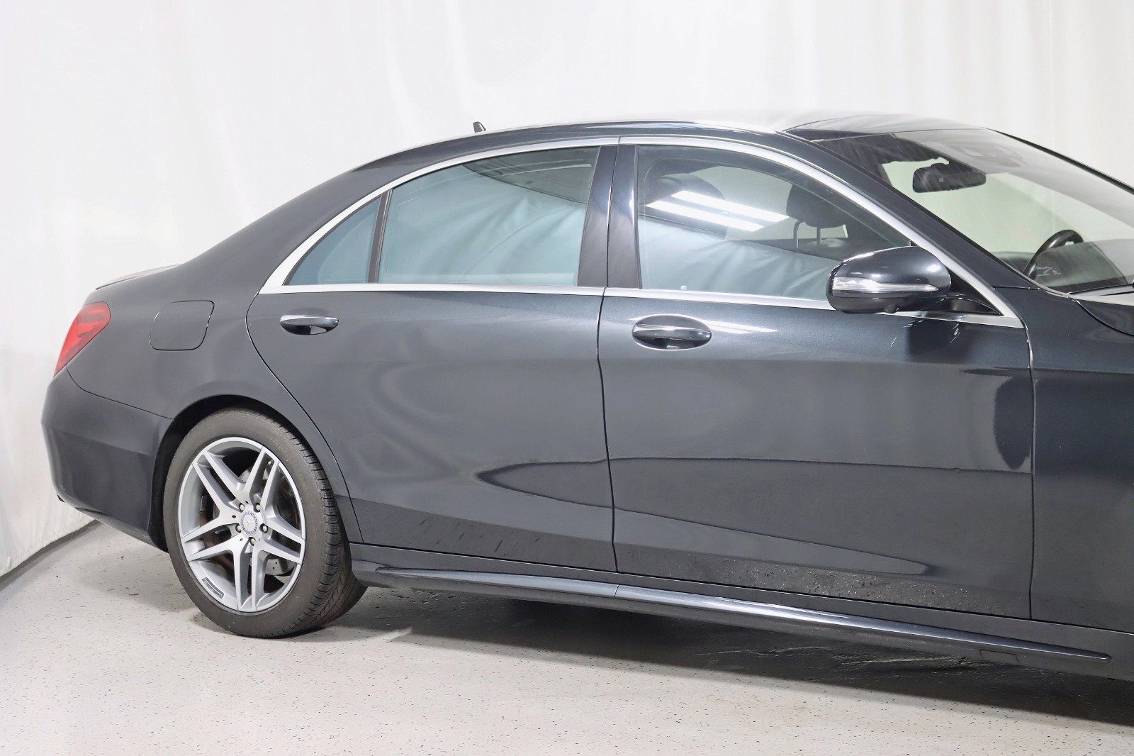2015 Mercedes-Benz S-Class 550 Image 8 of 51