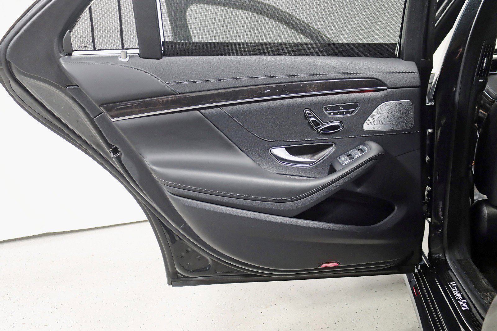 2015 Mercedes-Benz S-Class 550 Image 35 of 51