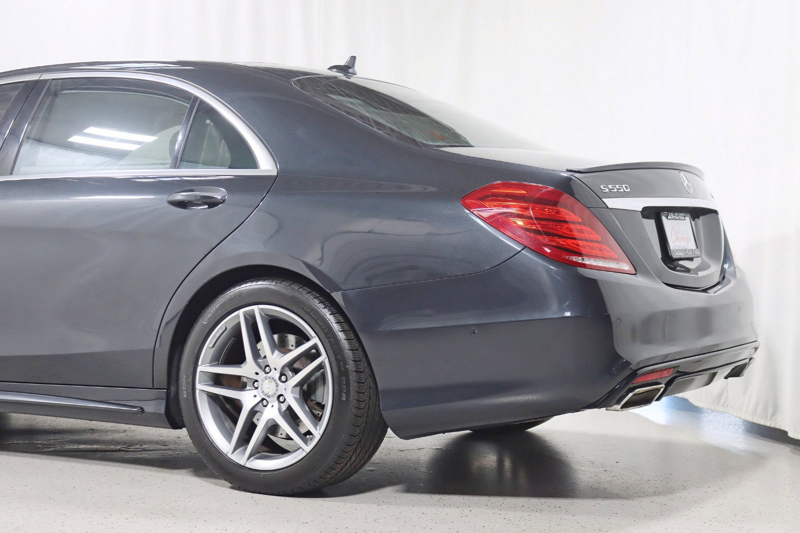 2015 Mercedes-Benz S-Class 550 Image 9 of 51