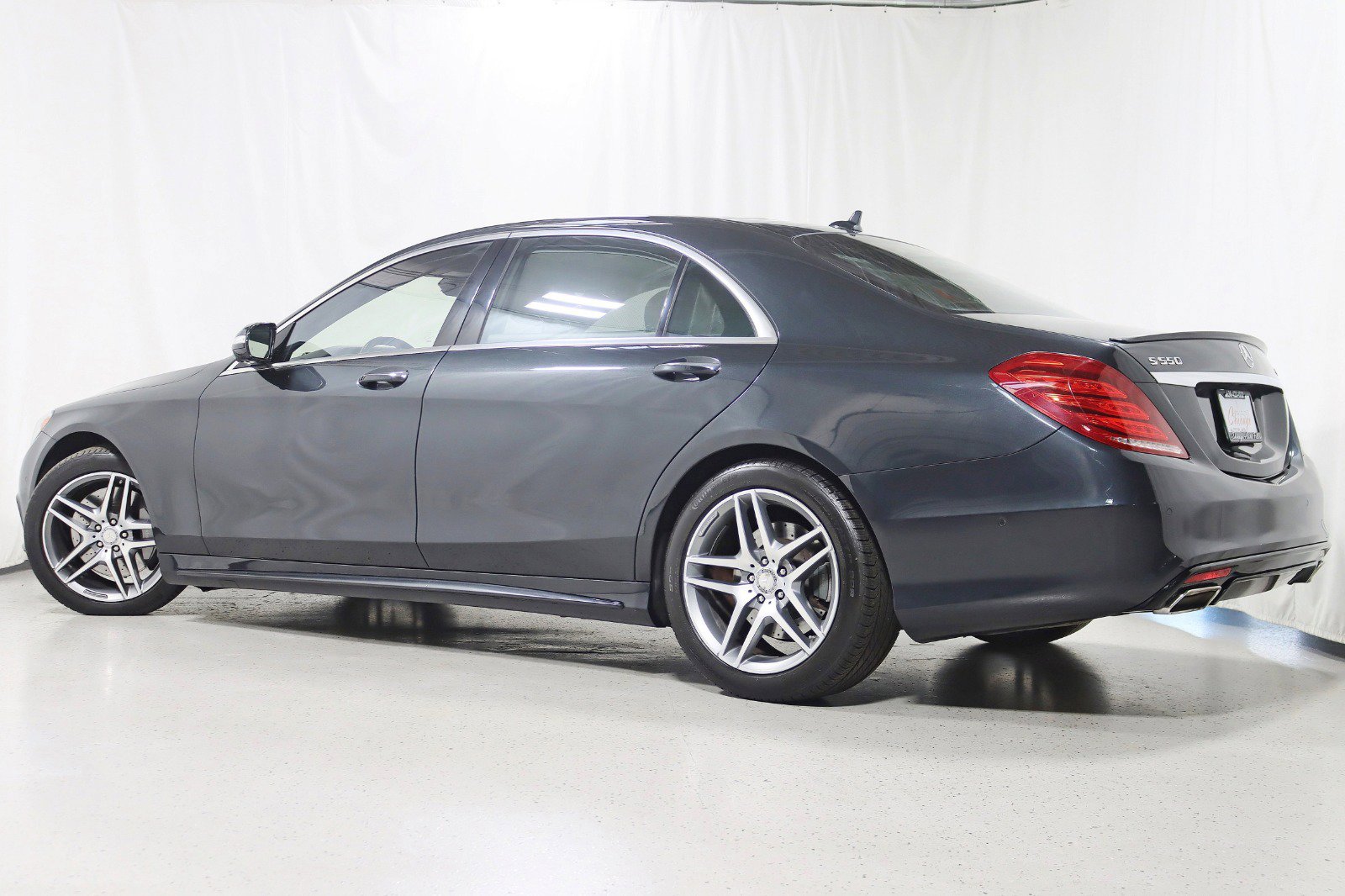 2015 Mercedes-Benz S-Class 550 Image 7 of 51