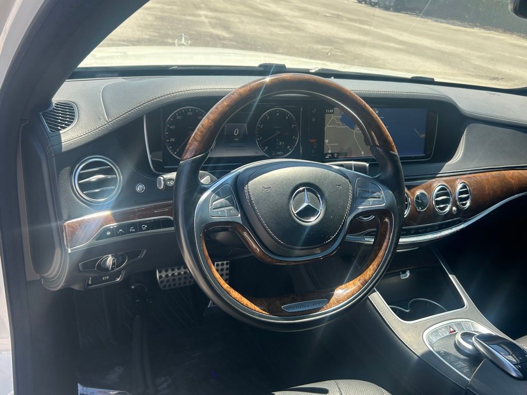Vehicle image 33 of 45