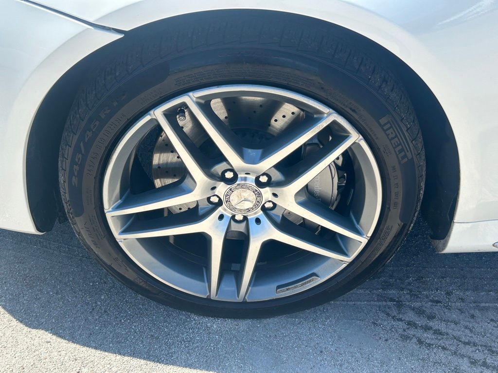 Vehicle image 16 of 45
