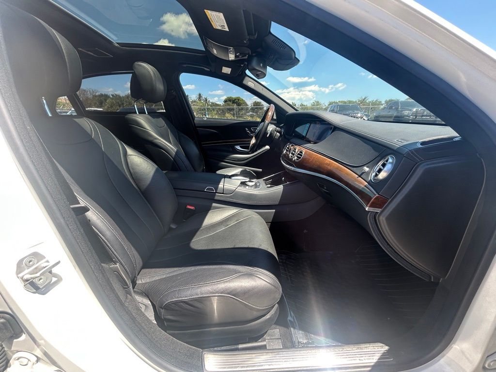 Vehicle image 23 of 45