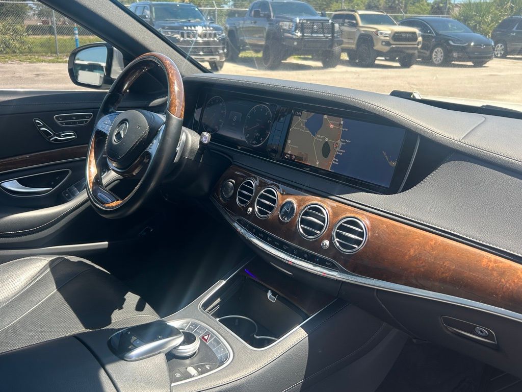 Vehicle image 26 of 45