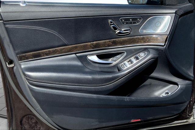 Vehicle image 23 of 31