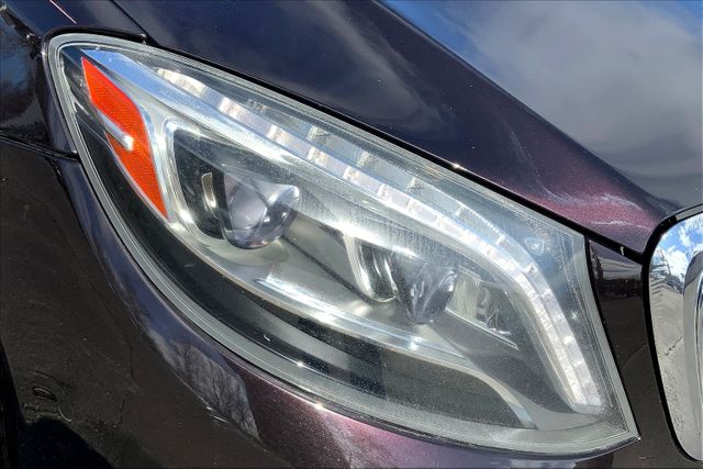 Vehicle image 8 of 31