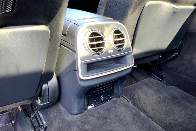 Vehicle image 22 of 31