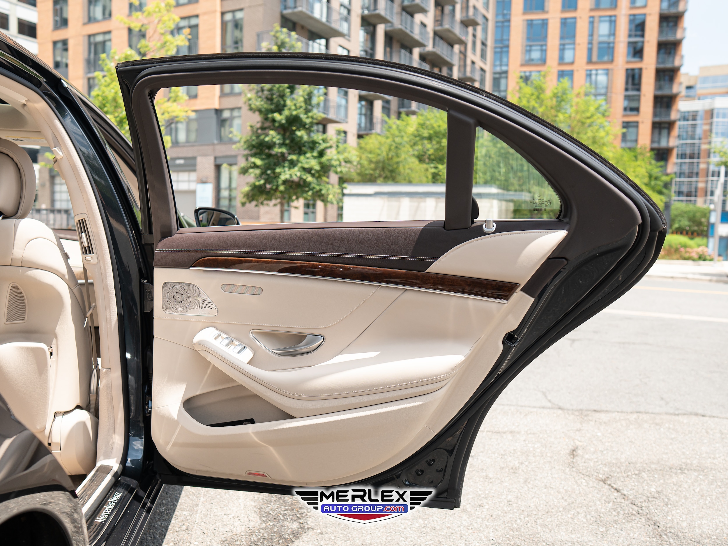 Vehicle image 22 of 54