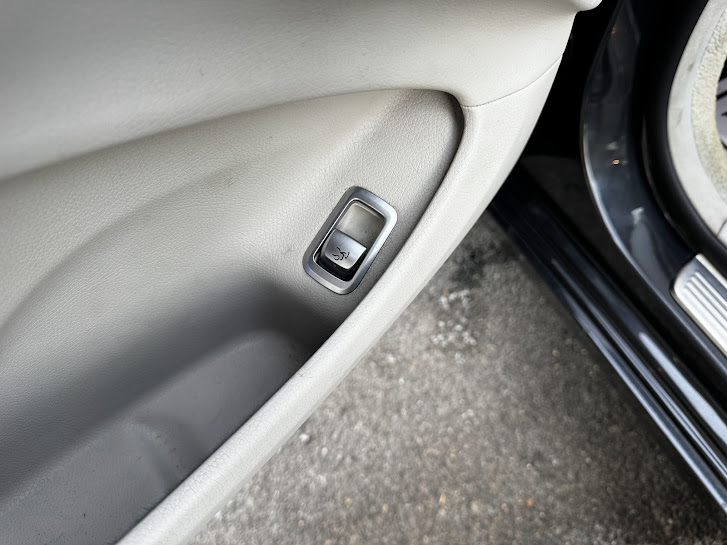 Vehicle image 20 of 47