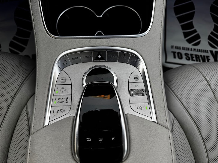 Vehicle image 33 of 47