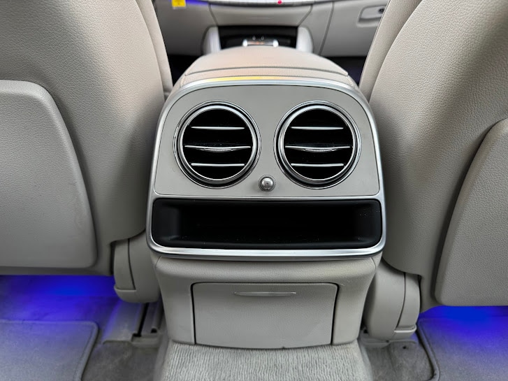 Vehicle image 29 of 47