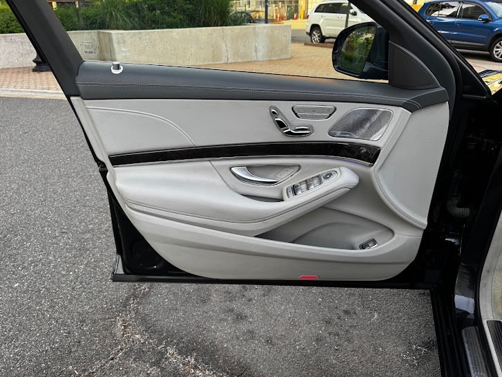 Vehicle image 17 of 47