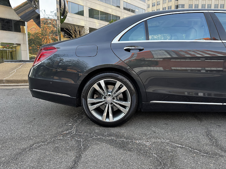 Vehicle image 9 of 47